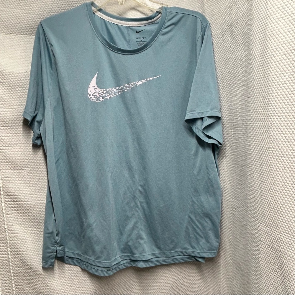 Nike Blue Short Sleeve Tee with Iconic Swoosh XXL